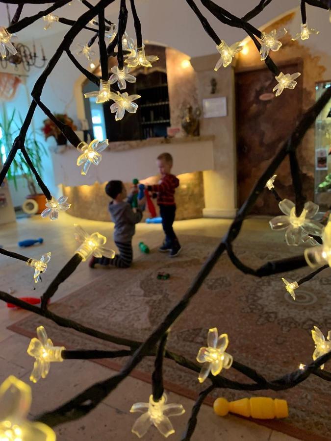 Hotel Restauracja Caspar Jelenia Góra Kültér fotó